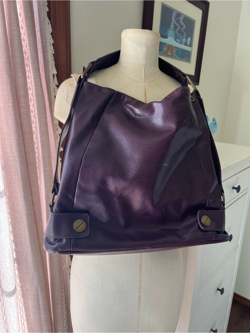 Women's Shoulder Bag in Deep Plum vegan - Picture 2 of 16